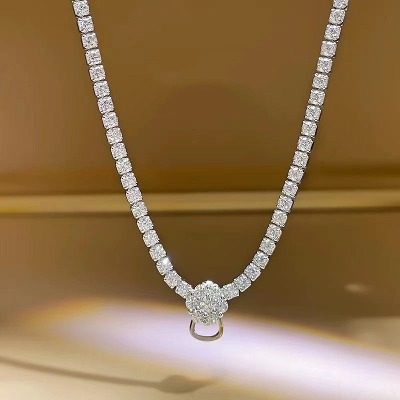 High-end full-diamond simulated diamond necklace with universal chain and clasp, sweater chain, imported high-carbon diamonds, luxurious feel, starry sky design.
