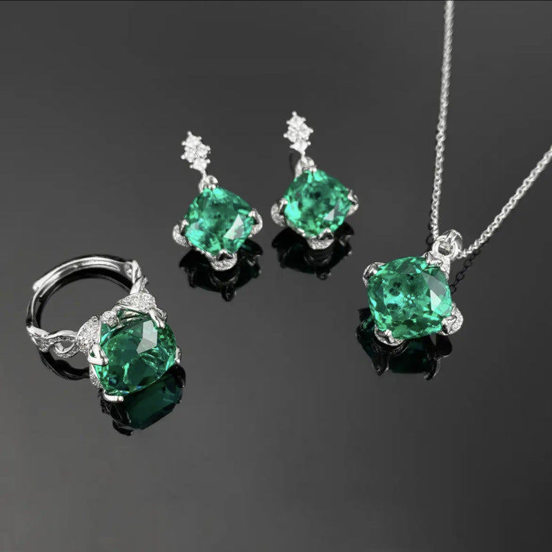 Luxury French-style 15-carat stud earrings, elegant and versatile ring, emerald square gemstone necklace